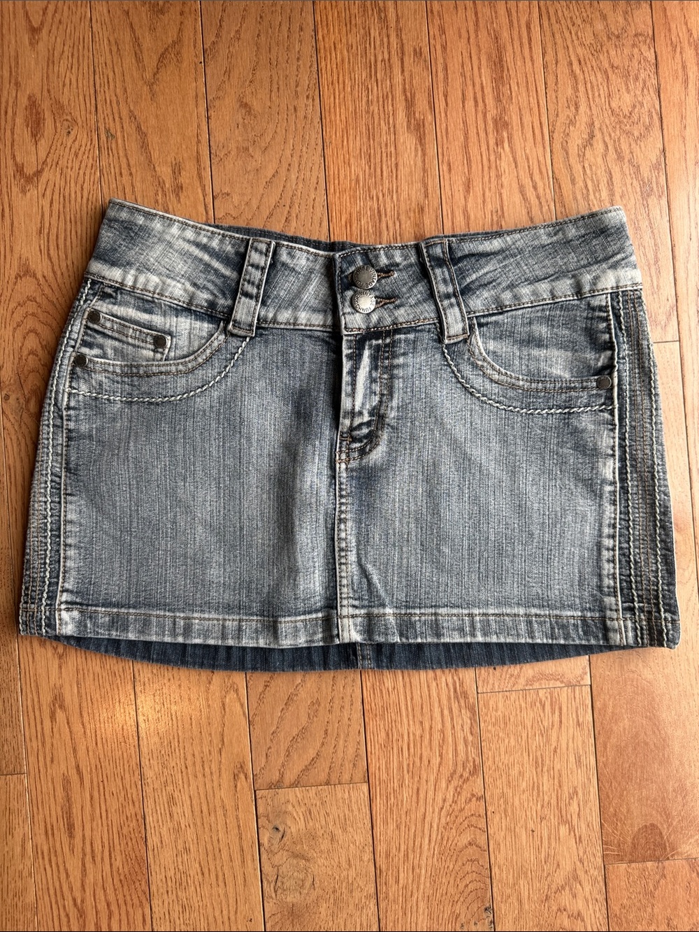 Y2K Denim Mini Skirt - Light Blue Wash